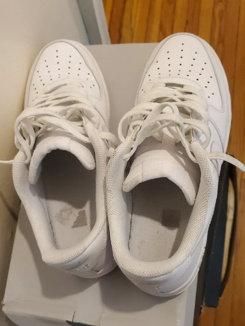 NIKE AIR FORCE 1 White Men's / UNISEX SNEAKERS